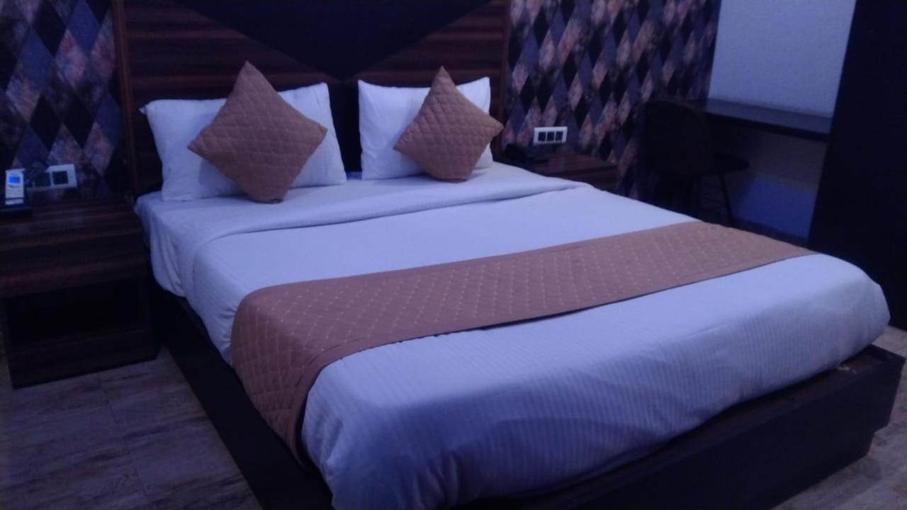 Hotel Plaza International Near Delhi Airport New Delhi Exterior photo